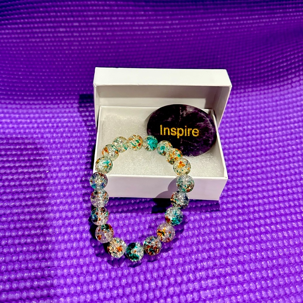 Handcrafted Glitter Glass Bracelet with Amethyst motivational Rock